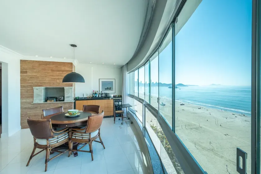 Apartamento no Edifício Dom Alvarez com 4 dormitórios em Balneário Camboriú — foto 7