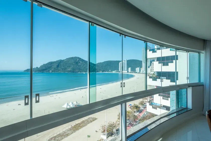 Apartamento no Edifício Dom Alvarez com 4 dormitórios em Balneário Camboriú — foto 10