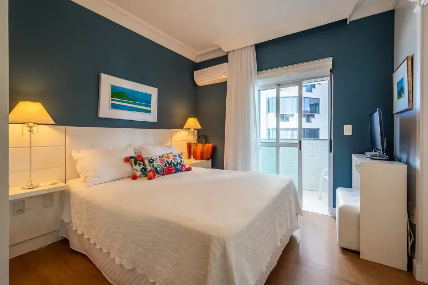 Apartamento no Edifício Dom Alvarez com 4 dormitórios em Balneário Camboriú — foto 30