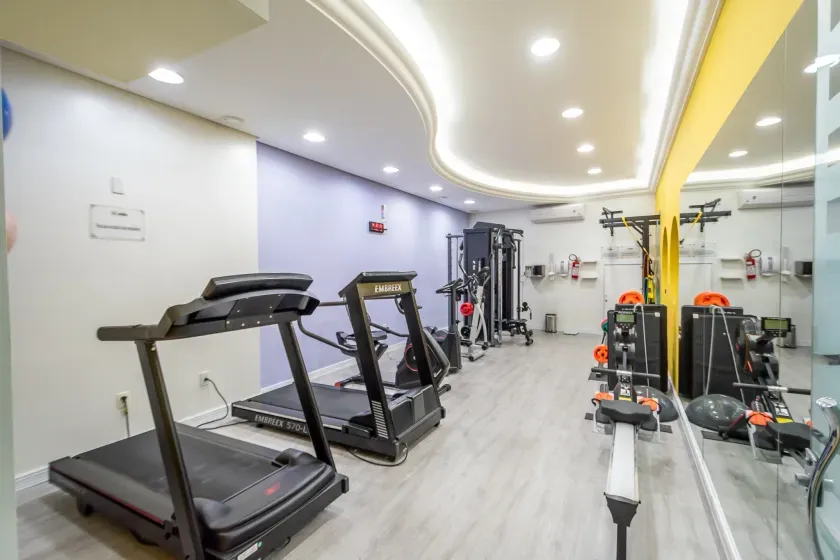 Apartamento no Edifício Dom Alvarez com 4 dormitórios em Balneário Camboriú — foto 35