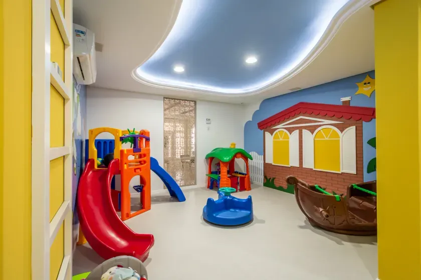 Apartamento no Edifício Dom Alvarez com 4 dormitórios em Balneário Camboriú — foto 38