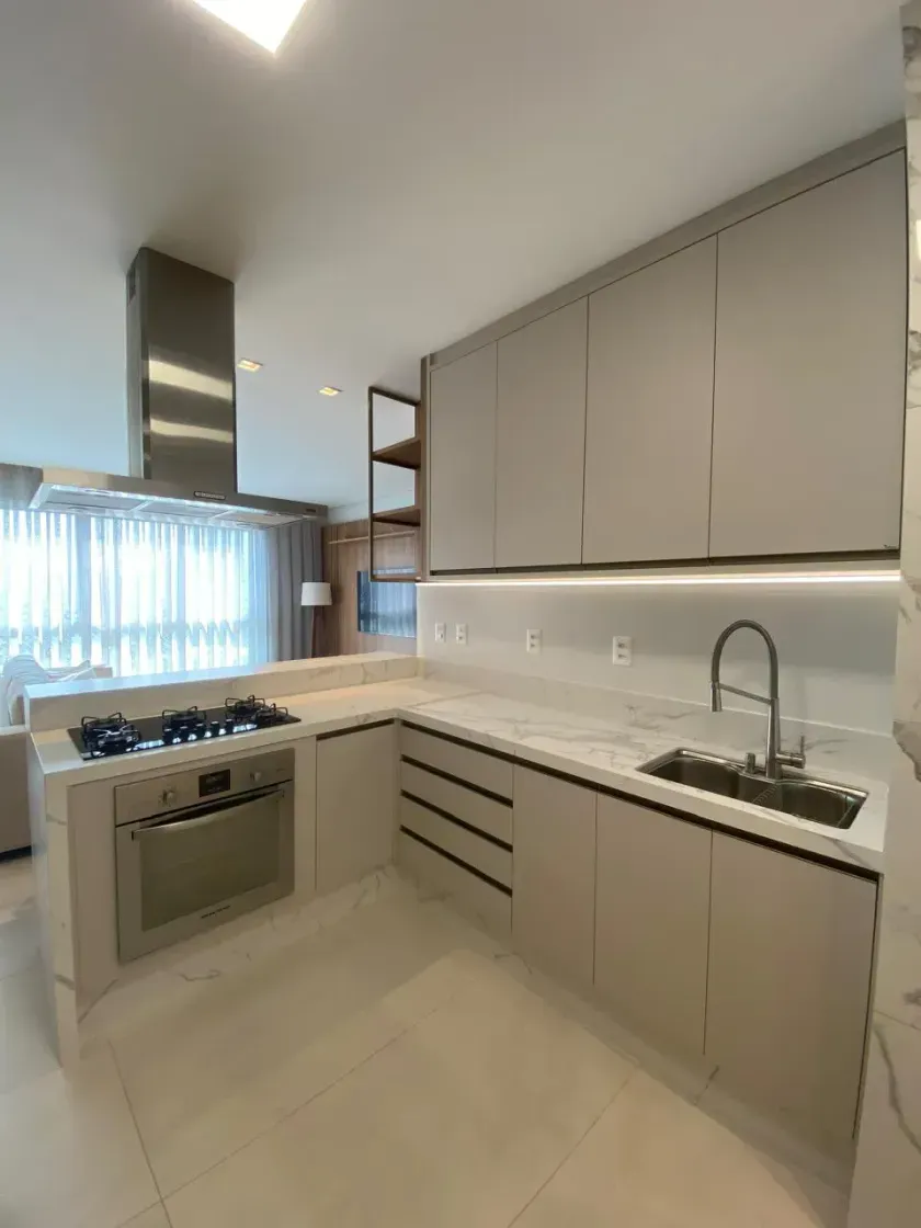 Apartamento no Edifício Solar Di Capri com 2 suítes em Balneário Camboriú — foto 6