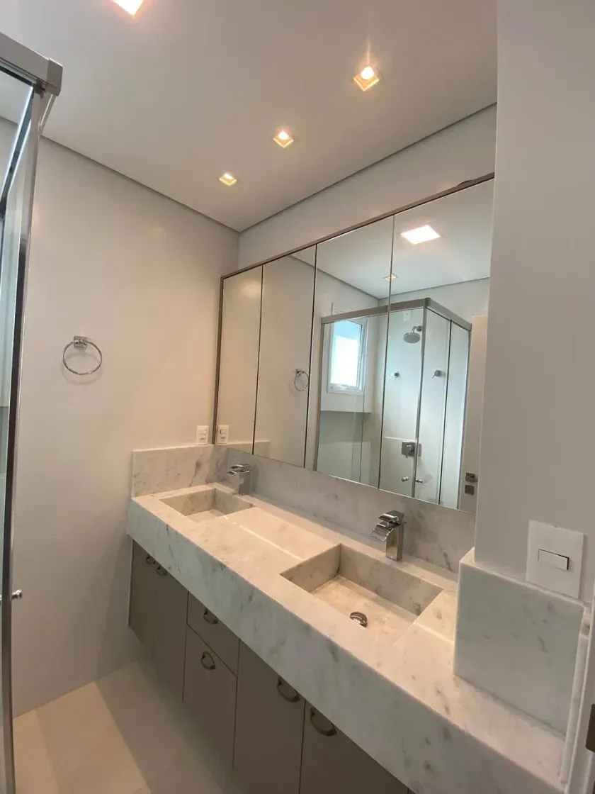Apartamento no Edifício Solar Di Capri com 2 suítes em Balneário Camboriú — foto 17