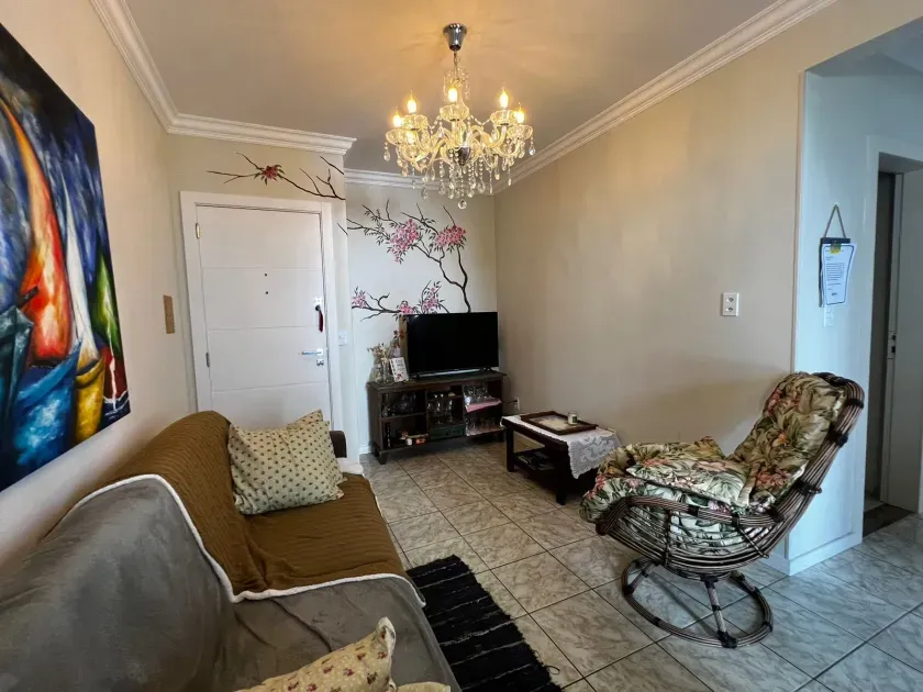 Apartamento no Edifício Tivoli com 2 dormitórios em Balneário Camboriú — foto 1