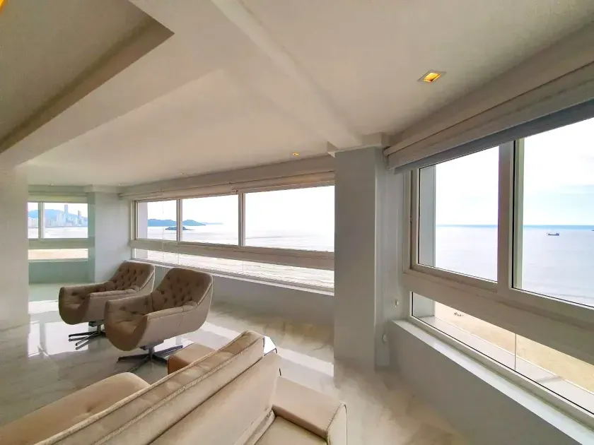 Apartamento no Edifício Dom Augustus com 4 suítes em Balneário Camboriú — foto 5