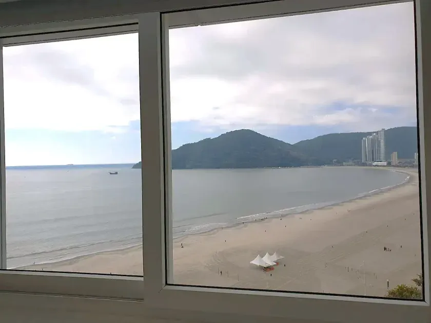 Apartamento no Edifício Dom Augustus com 4 suítes em Balneário Camboriú — foto 8