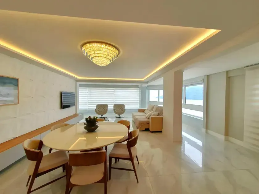 Apartamento no Edifício Dom Augustus com 4 suítes em Balneário Camboriú — foto 9