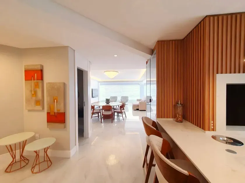 Apartamento no Edifício Dom Augustus com 4 suítes em Balneário Camboriú — foto 11