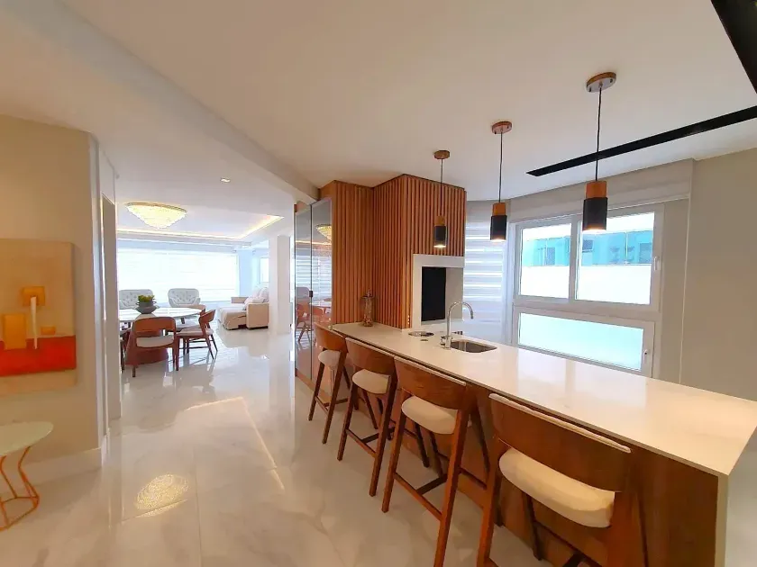 Apartamento no Edifício Dom Augustus com 4 suítes em Balneário Camboriú — foto 16