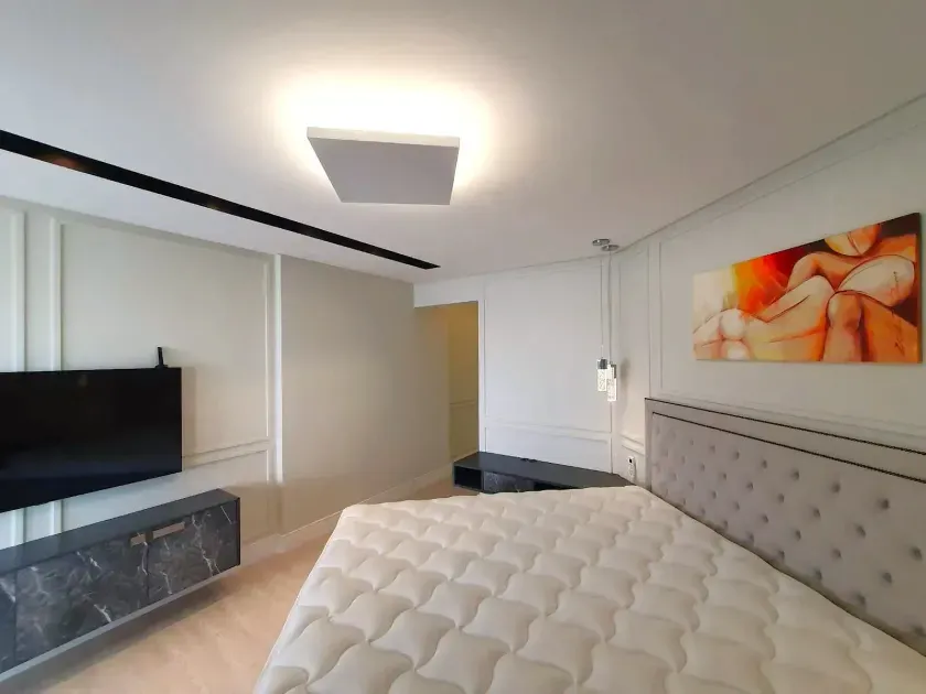 Apartamento no Edifício Dom Augustus com 4 suítes em Balneário Camboriú — foto 18