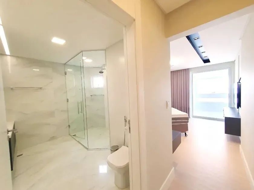 Apartamento no Edifício Dom Augustus com 4 suítes em Balneário Camboriú — foto 20