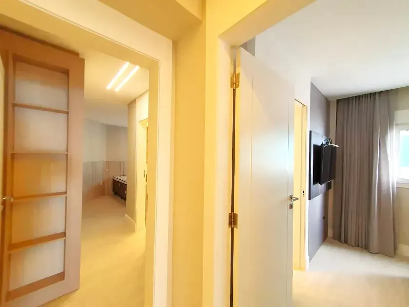 Apartamento no Edifício Dom Augustus com 4 suítes em Balneário Camboriú — foto 29