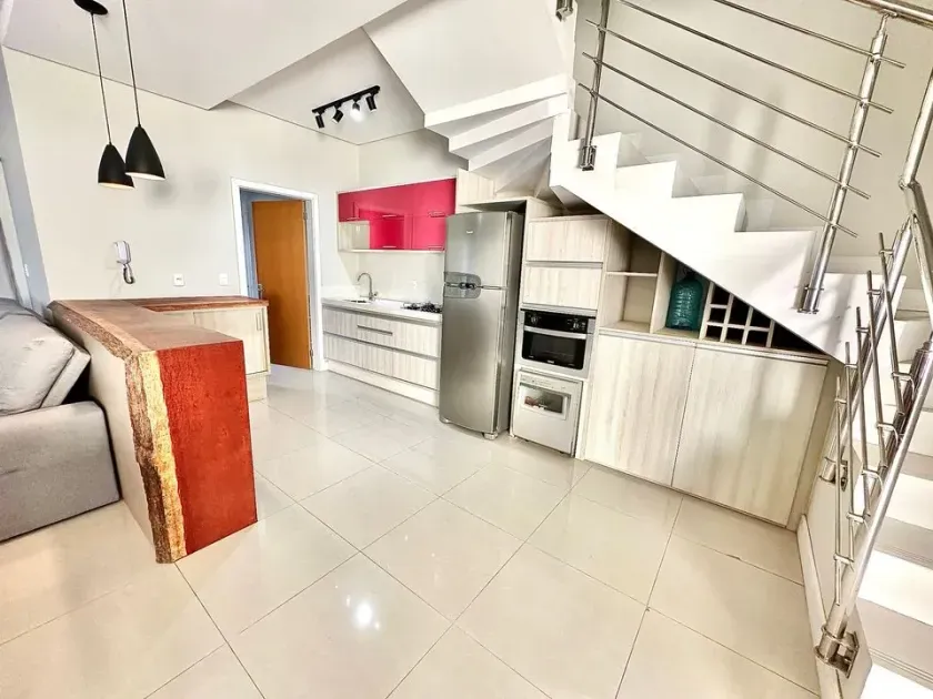Casa Triplex com 3 suítes e 2 vagas de garagem na Praia dos Amores em Itajaí — foto 11