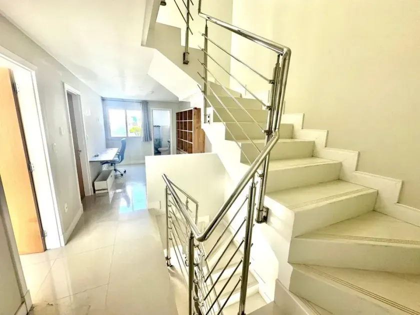 Casa Triplex com 3 suítes e 2 vagas de garagem na Praia dos Amores em Itajaí — foto 16