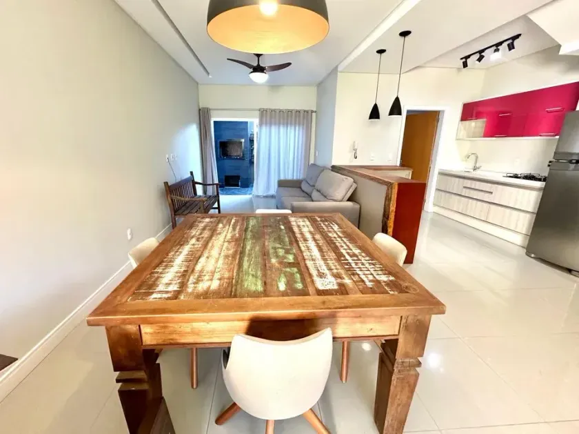 Casa Triplex com 3 suítes e 2 vagas de garagem na Praia dos Amores em Itajaí — foto 18