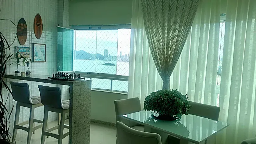 Apartamento com 3 suítes finamente mobiliado, vista para o mar na Barra Norte — foto 5