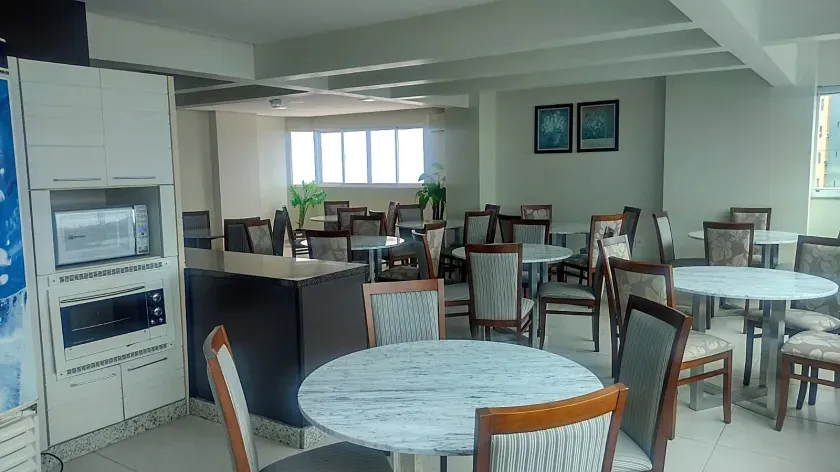 Apartamento com 3 suítes finamente mobiliado, vista para o mar na Barra Norte — foto 30