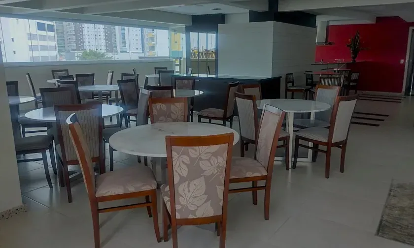 Apartamento com 3 suítes finamente mobiliado, vista para o mar na Barra Norte — foto 31