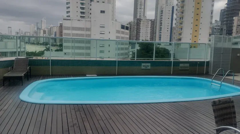 Apartamento com 3 suítes finamente mobiliado, vista para o mar na Barra Norte — foto 41