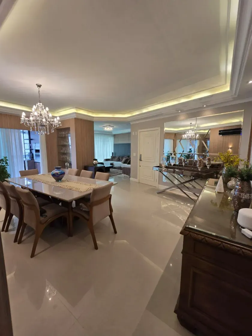 Apartamento Edifício Alexandria com 4 suítes em Balneário Camboriú — foto 1