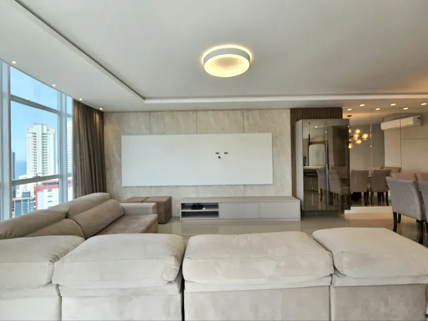 Apartamento no Edificio Portinax Residence com 3 suítes em Balneário Camboriú — foto 1