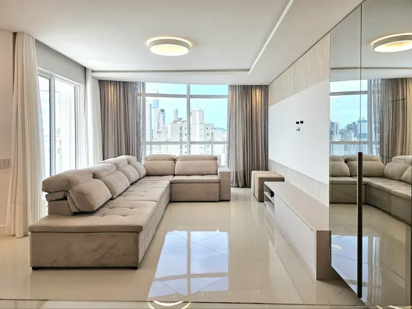 Apartamento no Edificio Portinax Residence com 3 suítes em Balneário Camboriú — foto 9