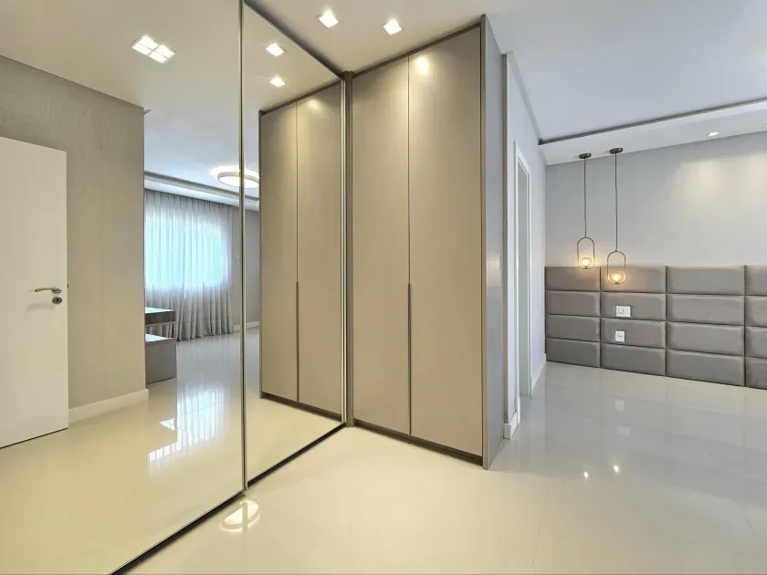 Apartamento no Edificio Portinax Residence com 3 suítes em Balneário Camboriú — foto 12