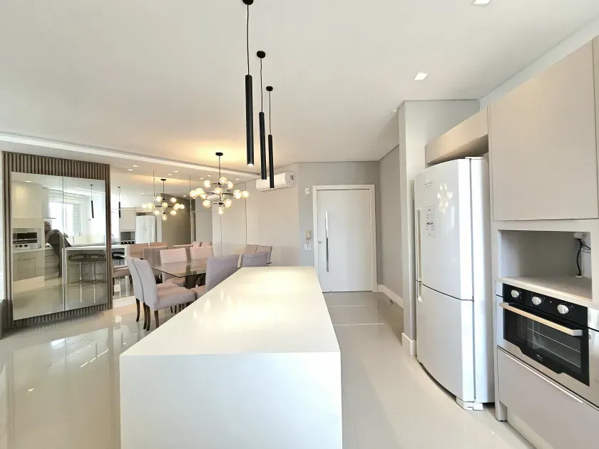 Apartamento no Edificio Portinax Residence com 3 suítes em Balneário Camboriú — foto 15