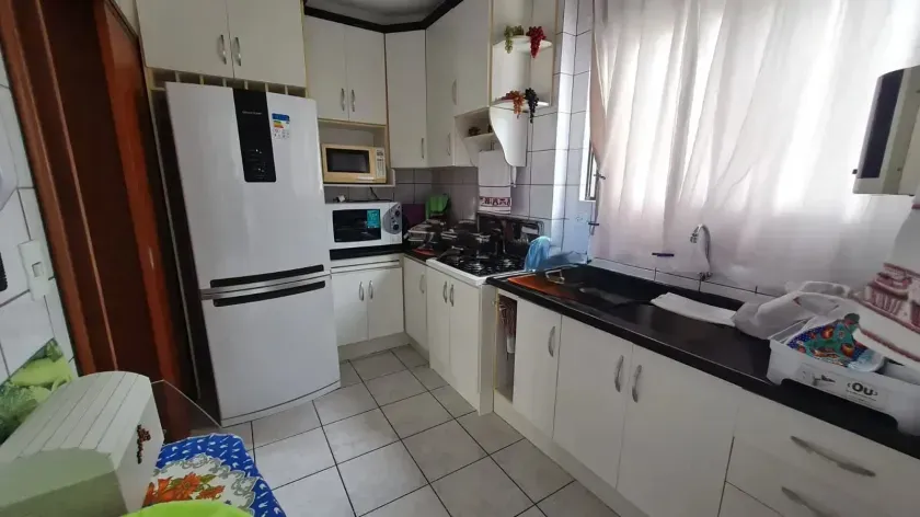 Apartamento no Edifício Ana Capri com 3 dormitórios em Balneário Camboriú — foto 32