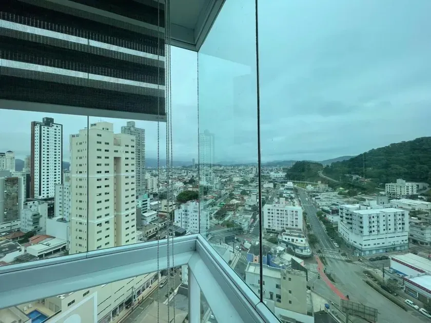 Apartamento no Edifício Opera Plaza com 3 suítes em Balneário Camboriú — foto 1