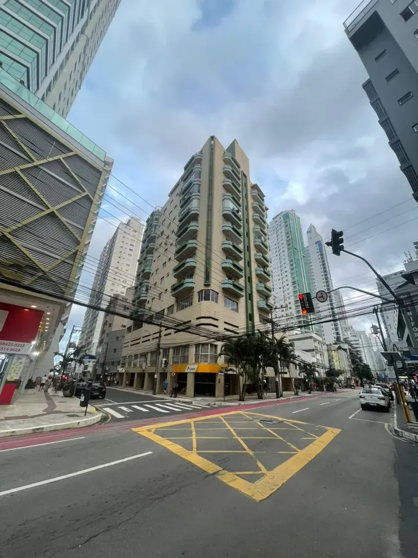Apartamento no Edifício Naviraí com 2 dormitórios, 1 vaga de garagem rotativa no Centro de Balneário Camboriú — foto 6