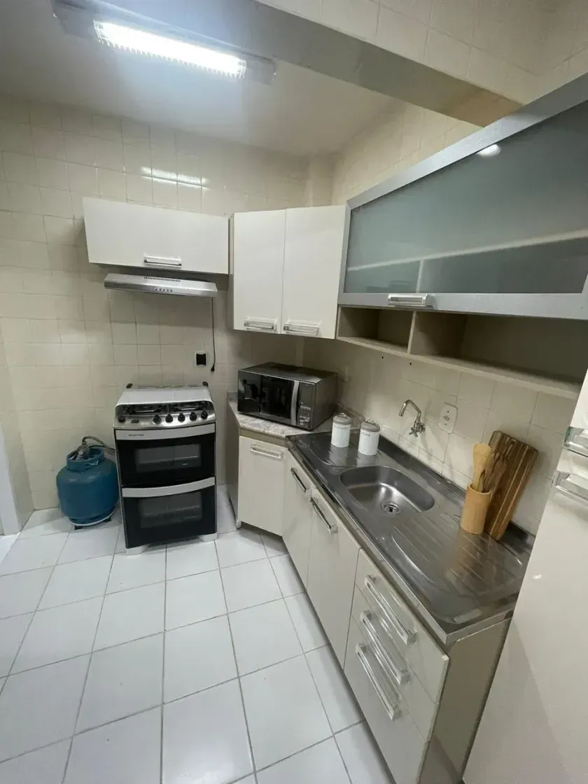 Apartamento no Edifício Naviraí com 2 dormitórios, 1 vaga de garagem rotativa no Centro de Balneário Camboriú — foto 8