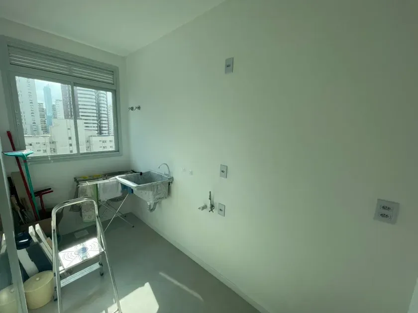 Apartamento com 3 suítes, 2 vagas de garagem, no Centro de Balneário Camboriú — foto 18