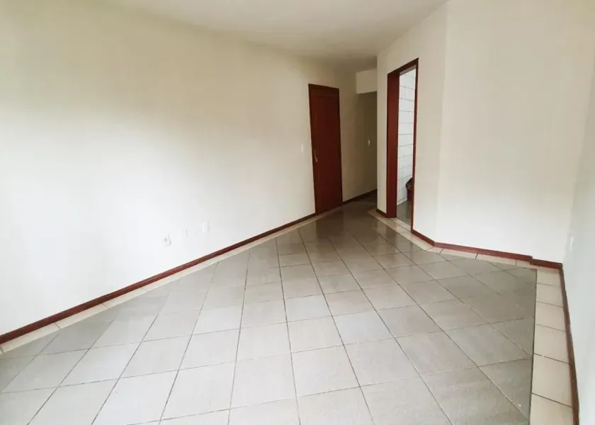 Apartamento com 2 dormitórios, 1 vaga de garagem no Centro Balneário Camboriú