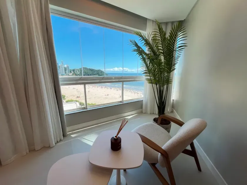 Apartamento no Royal Palace com 3 suítes em Balneário Camboriú — foto 14