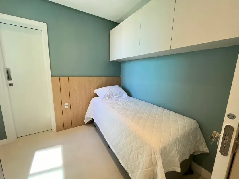 Apartamento no Royal Palace com 3 suítes em Balneário Camboriú — foto 19