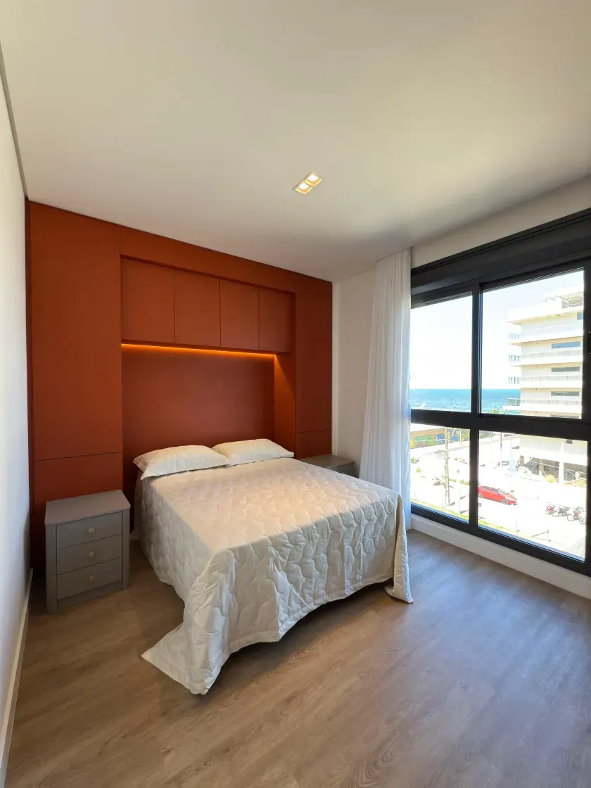 Apartamento com 3 suítes e 3 vagas de garagem na praia Brava em Itajaí — foto 7