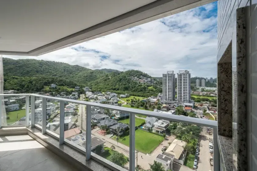 Apartamento com 3 quartos e 2 vagas de garagem na Praia Brava — foto 23