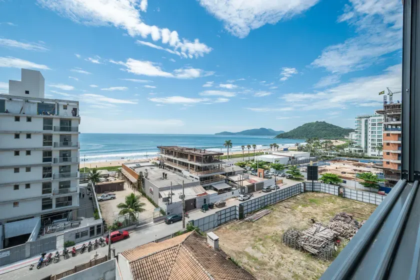 Cobertura duplex com 3 suítes e 4 vagas de garagem na Praia Brava — foto 33