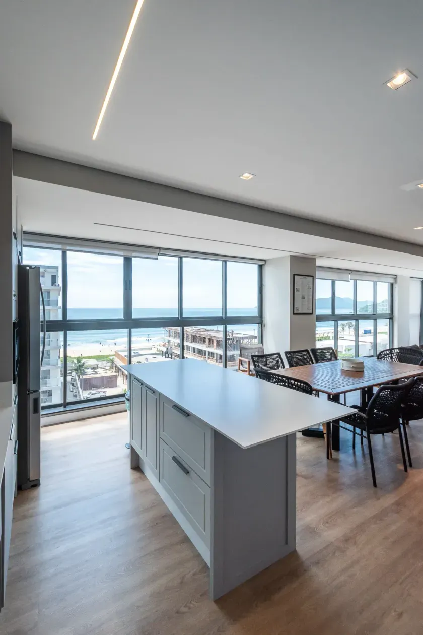 Cobertura duplex com 3 suítes e 4 vagas de garagem na Praia Brava — foto 37