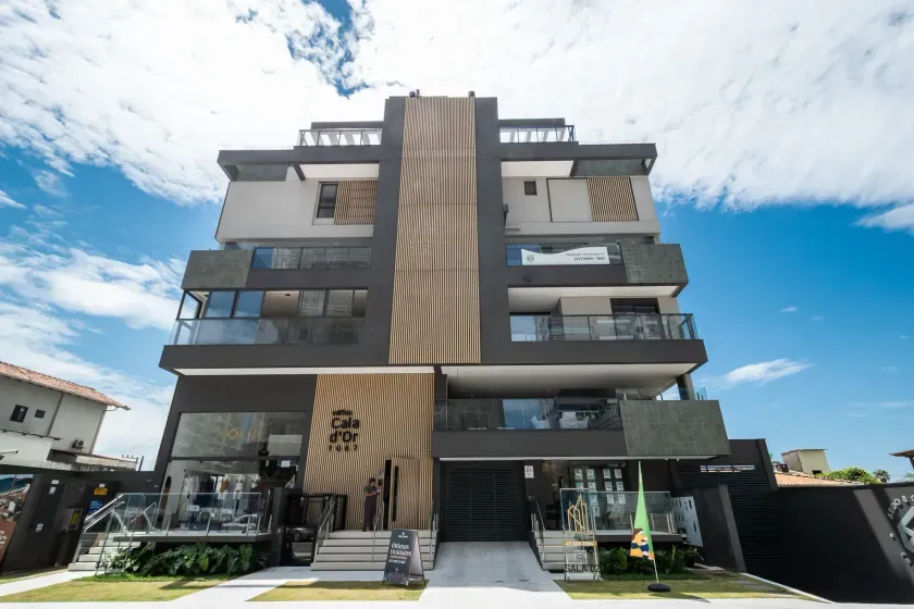Cobertura duplex com 3 suítes e 4 vagas de garagem na Praia Brava — foto 44