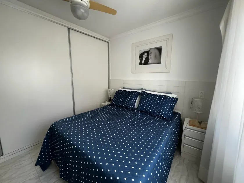 Apartamento no Cond do Ed Residencial Moradas com 2 dormitórios em Balneário Camboriú