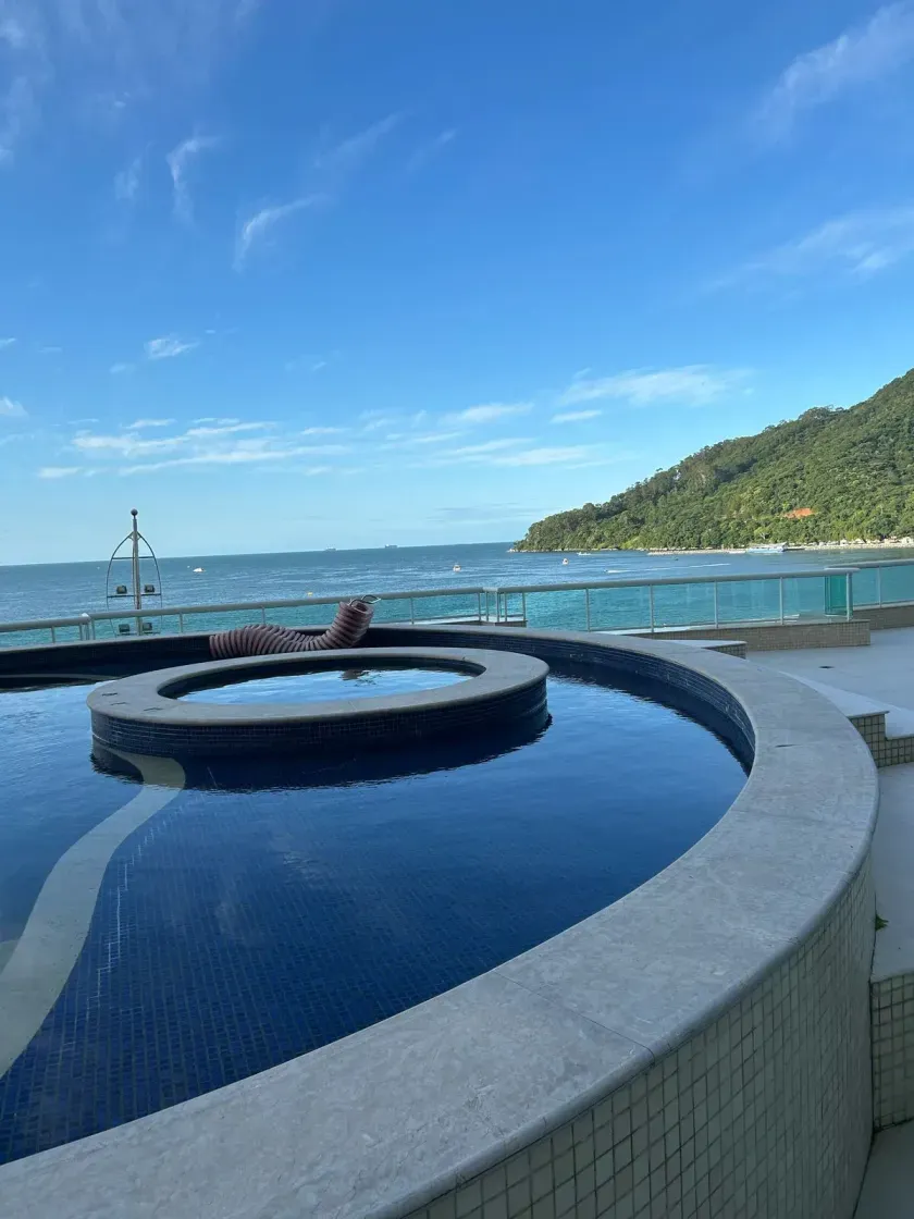 Unidade no Edifício Beverly Hills com 4 suítes em Balneário Camboriú — foto 4