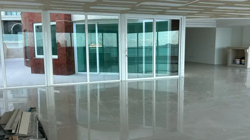 Unidade no Edifício Beverly Hills com 4 suítes em Balneário Camboriú — foto 12