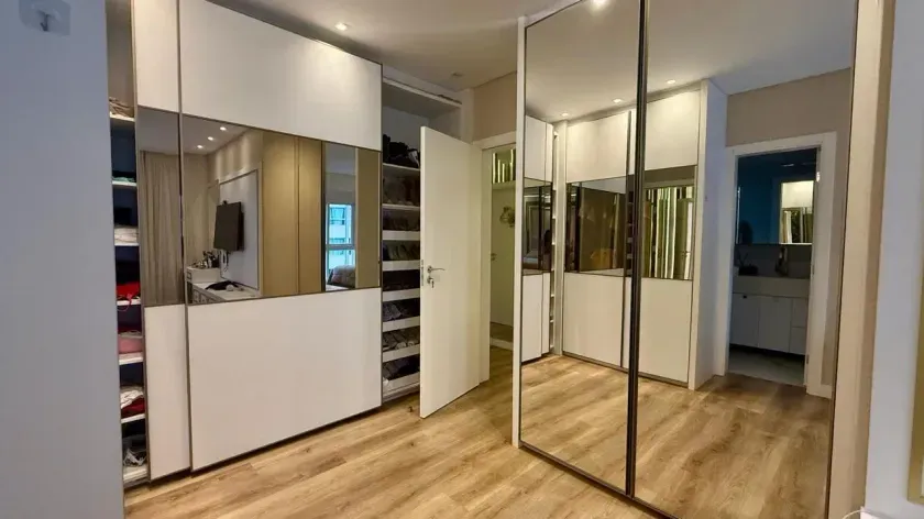 Apartamento no Edifício Italian Residence com 4 suítes em Balneário Camboriú — foto 1