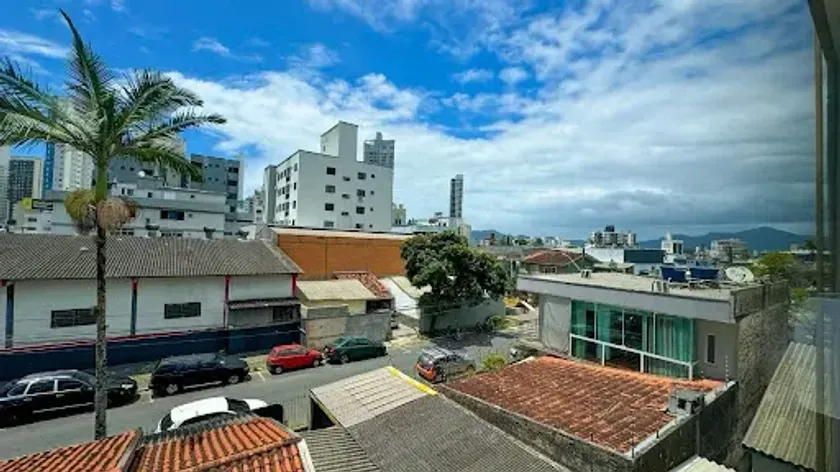 Kitnet reformada com 1 dormitório e 1 vaga de garagem nas Nações em Balneário Camboriú — foto 9
