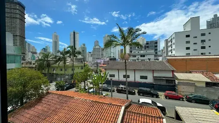Kitnet reformada com 1 dormitório e 1 vaga de garagem nas Nações em Balneário Camboriú — foto 10