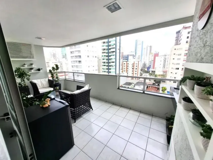 Apartamento mobiliado com 4 dormitórios sendo 1 suíte e 2 vagas de garagem em Balneário Camboriú — foto 7