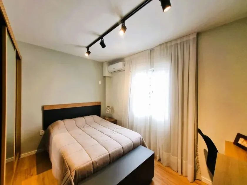 Apartamento mobiliado com 4 dormitórios sendo 1 suíte e 2 vagas de garagem em Balneário Camboriú — foto 11