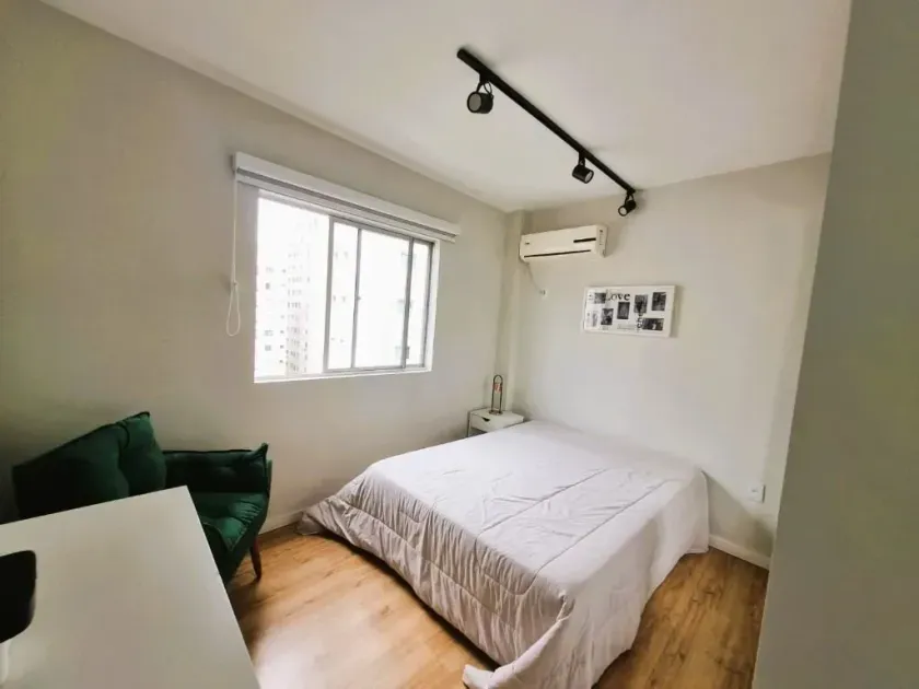 Apartamento mobiliado com 4 dormitórios sendo 1 suíte e 2 vagas de garagem em Balneário Camboriú — foto 9